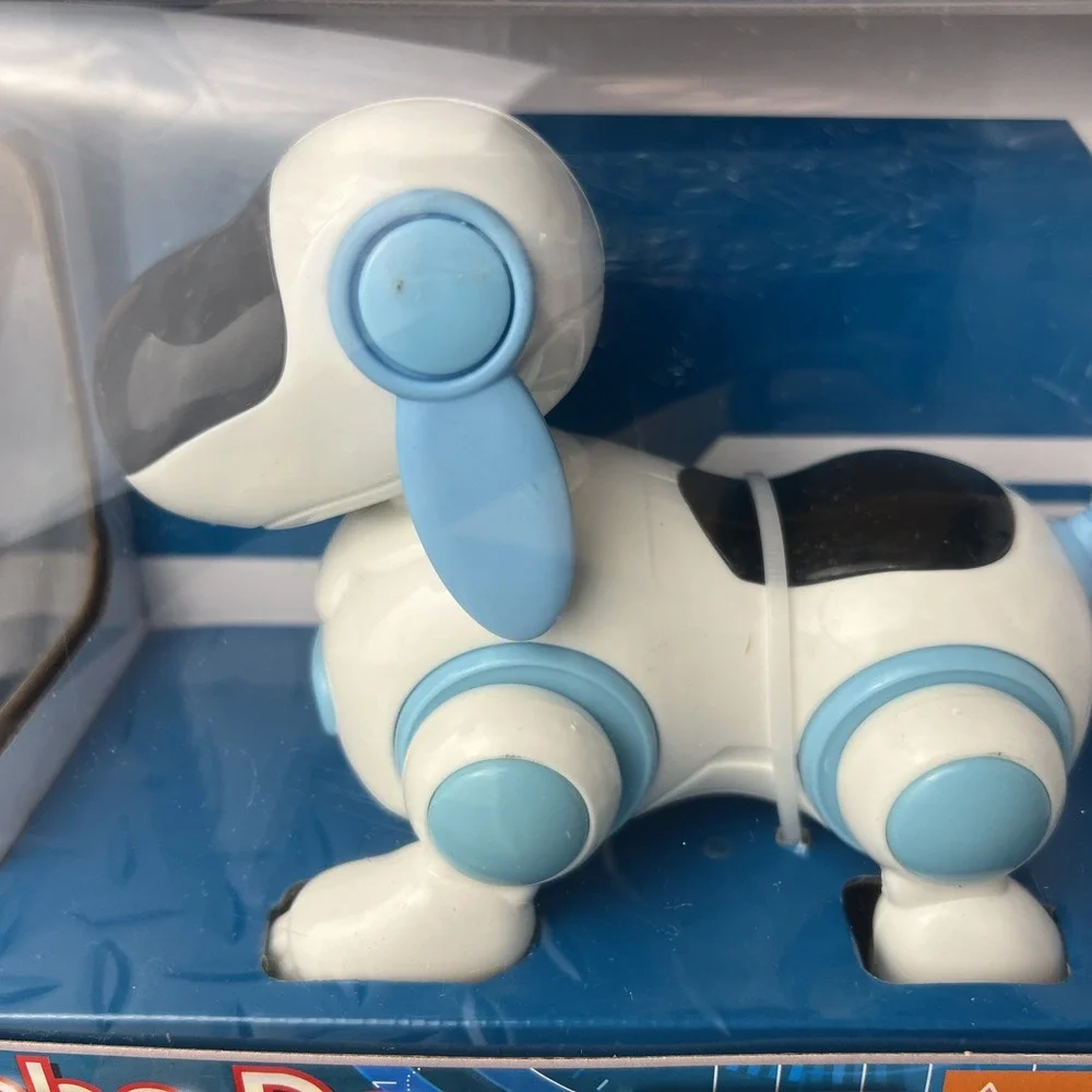 *NEW in Box ROBO DOG Robot Toy - Blue and White - it Walks and Eyes Light up !